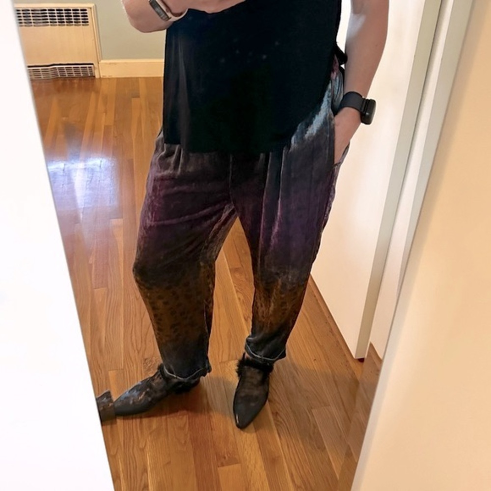 Johnny Was Ombre Cheetah Velvet Cuffed Pants - Picture 2 of 10